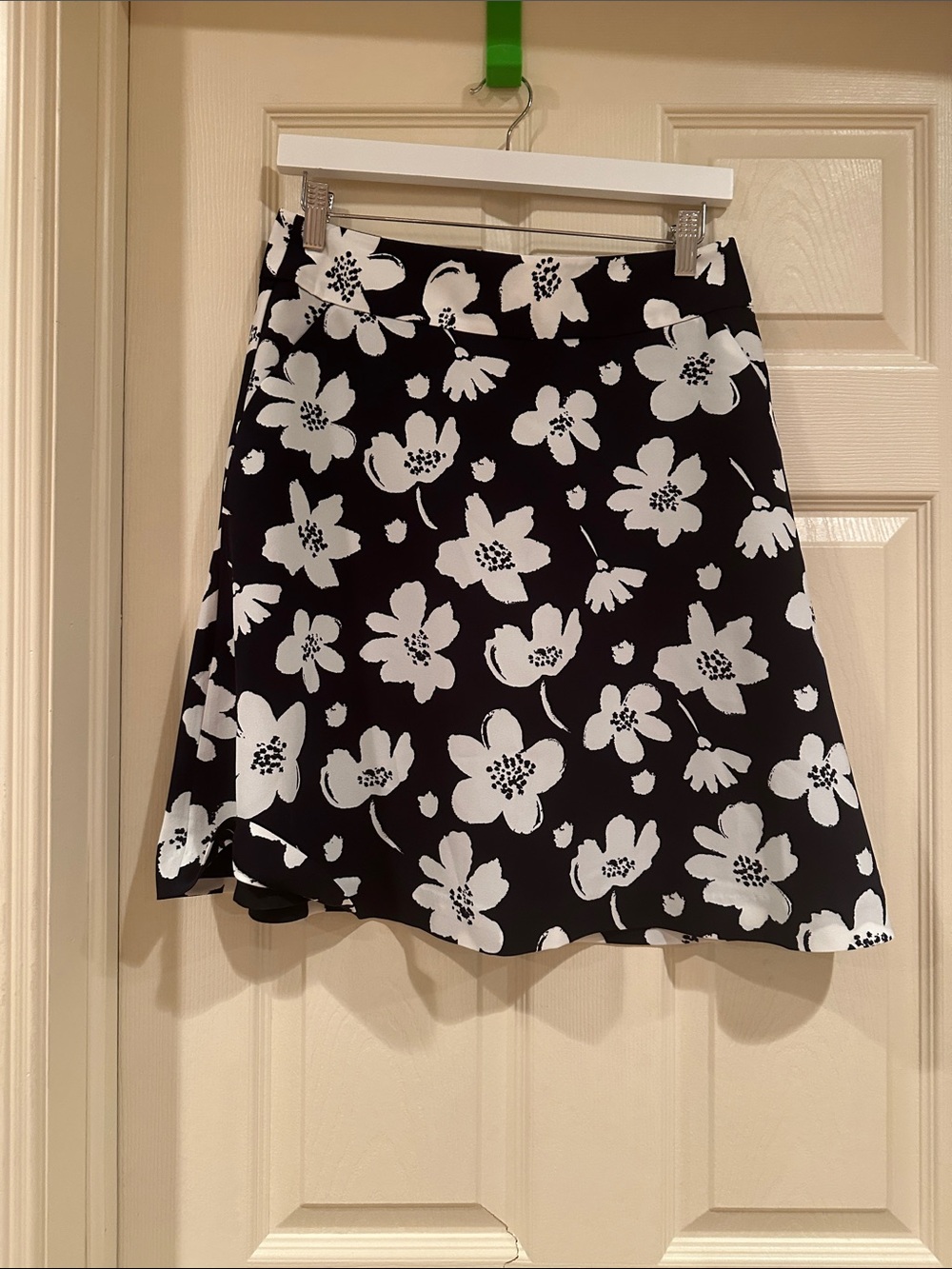 Ann Taylor Black and White Floral Skater Skirt